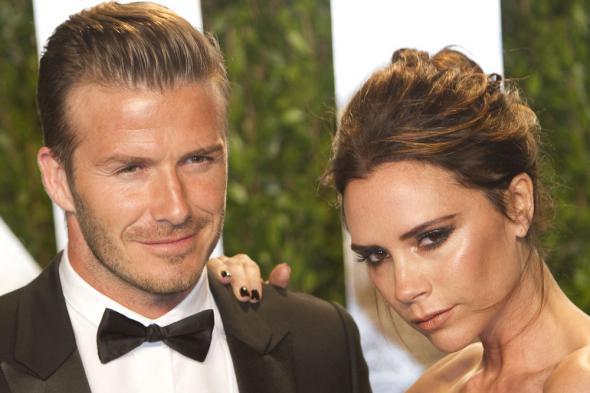 Victoria Beckham a prezentat pe Twitter rochia cu care și-a cucerit celebrul soț