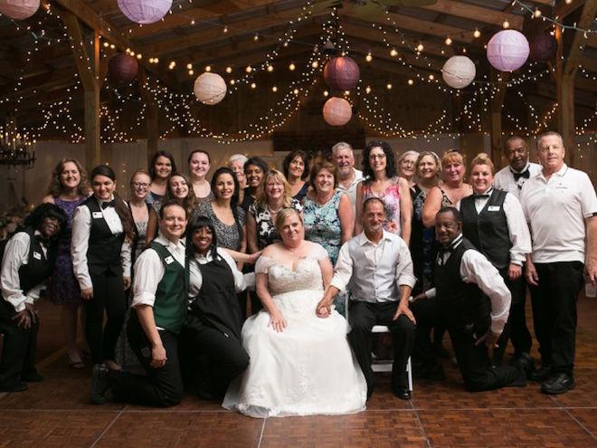 В США бездомным организовали свадьбу мечты