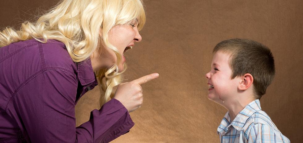 Ученые не советуют родителям кричать на детей