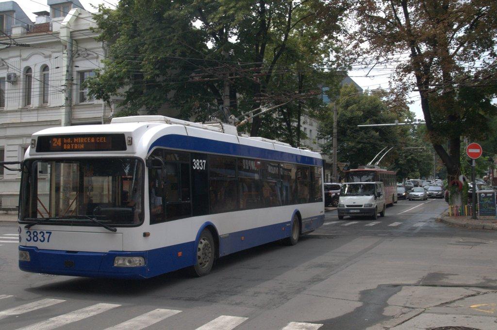 Как будет ходить бесплатный общественный транспорт на Радоницу