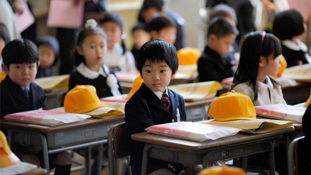 Количество детей в Японии достигло исторически низкого уровня