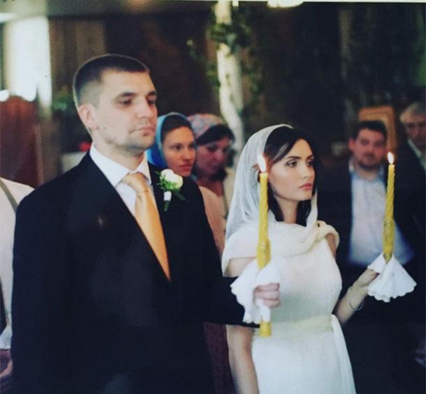 7 лет счастливы вместе: Баста поделился свадебными фотографиями