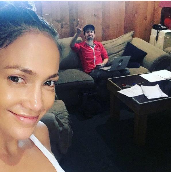 Jennifer Lopez, fara pic de machiaj. Vezi cum arata diva la 46 de ani