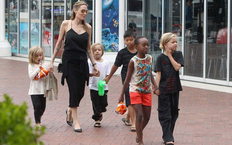 13 советов по воспитанию детей от Анджелины Джоли и Брэда Питта