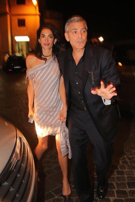 Джордж Клуни с женой защитились от шизофренника, приславшего 189 страниц угроз