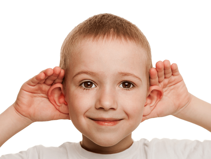 Cum şi la ce vârstă poate fi soluţionată problema urechilor clăpăuge