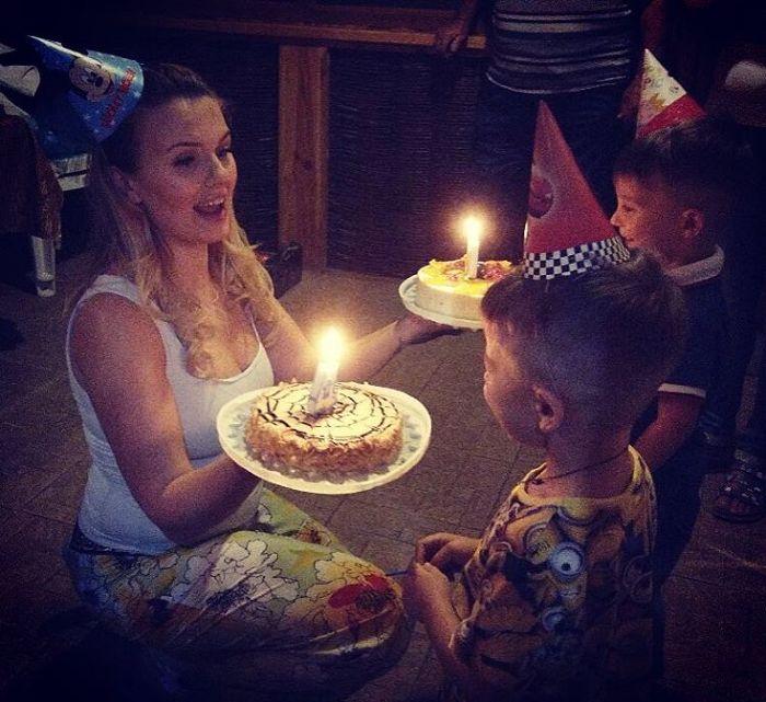 Cum și-au celebrat cea de-a patra aniversare gemenii lui Alexandru și Olga Manciu