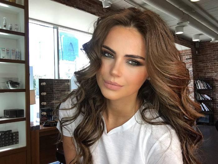 După o perioadă de călătorii prin Europa, Xenia Deli a plecat în Rusia