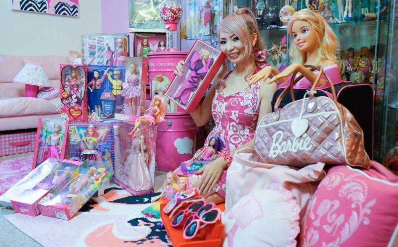 Американка потратила 70 тысяч долларов на вещи в стиле Барби