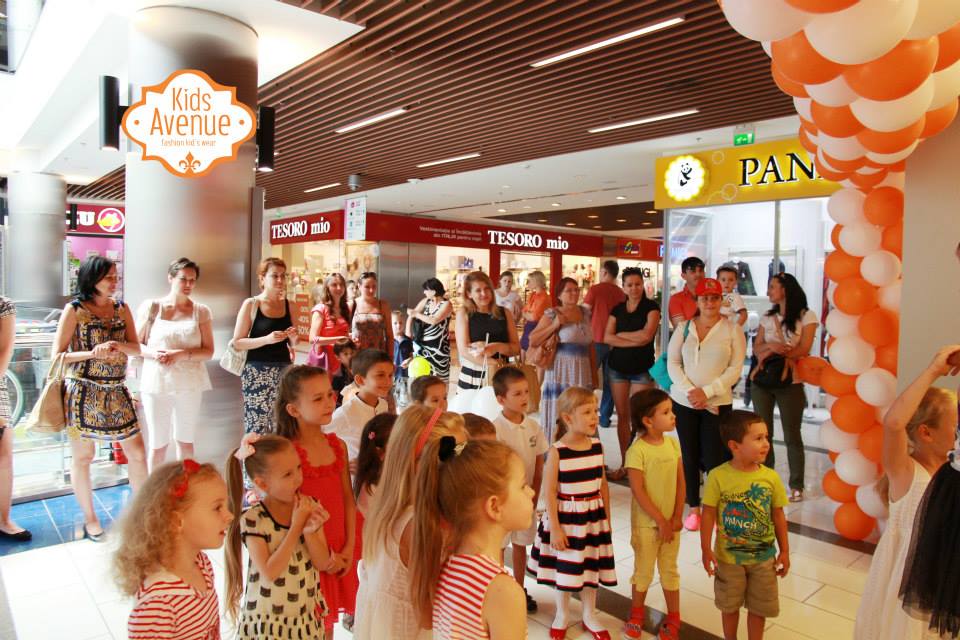 Deschiderea magazinului de haine pentru copii Kids Avenue