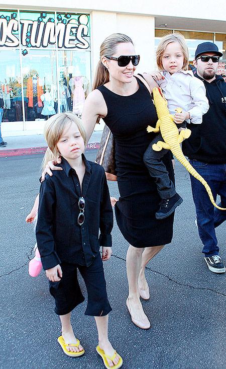 Stilul vestimentar al copiilor de vedete: Shiloh Nouvel Jolie Pitt