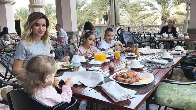 Xenia Borodina și Kurban Omarov, vacanță de lux în Dubai! Cum își petrec timpul alături de copiii lor