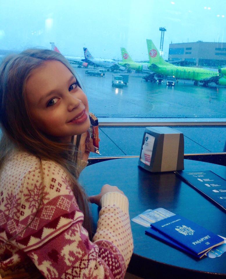 O moldoveancă de 9 ani a impresionat un celebru fotograf polonez cu frumusețea ei