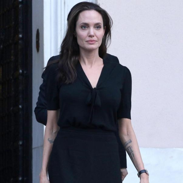 Incredibil cum arată! Angelina Jolie a ajuns la 34 de kilograme