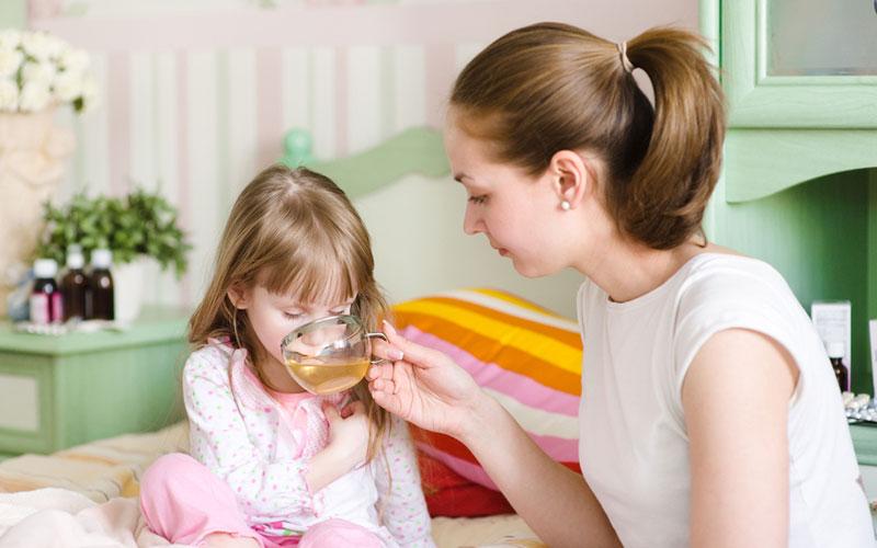 Чем кормить ребенка во время простуды?