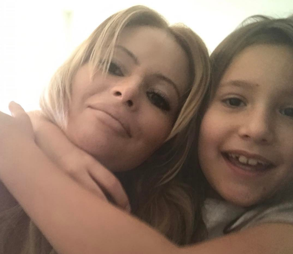 Полиция помогла Дане Борисовой вернуть пропавшую дочь спустя две недели