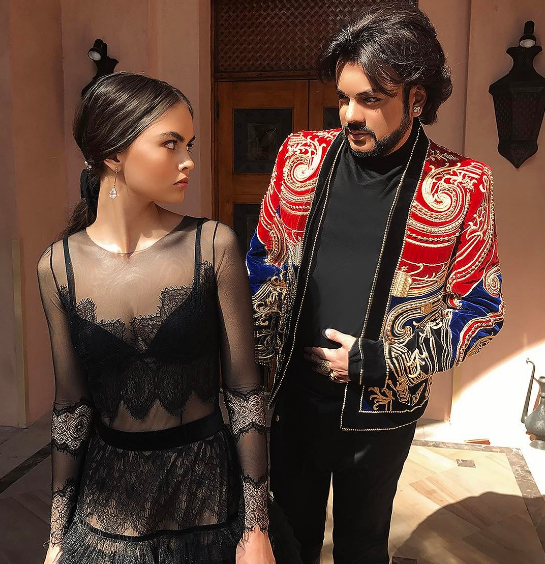 O rochie a designerului basarabean Oxana Constantinova a fost aleasă pentru un clip al interpretului Filipp Kirkorov