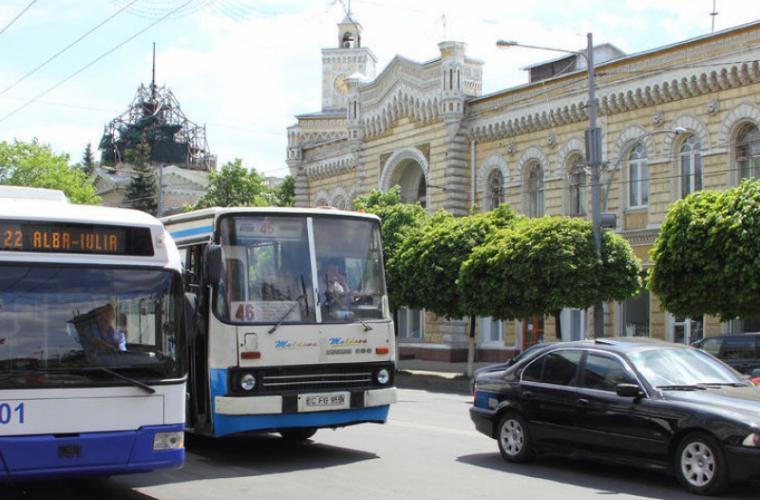 Transportul public din capitală va avea program special de Paști