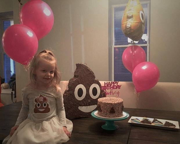 Девочка уговорила родителей устроить ей какашечный день рождения