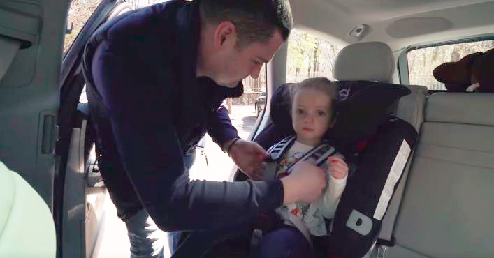 Видеорепортаж: Как путешествуют и как должны путешествовать дети на заднем сиденье автомобиля?
