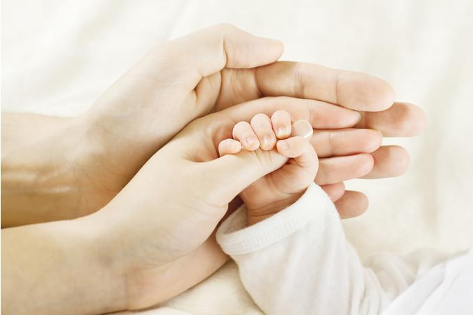 Soţia aflată la întreţinerea soţului asigurat va beneficia de indemnizaţie de maternitate