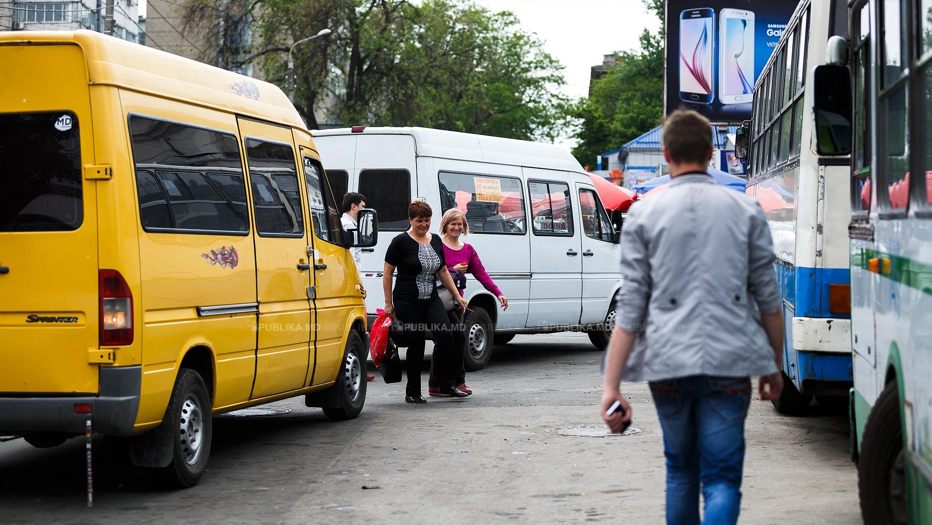 De mâine, ruta de microbuze 193 va fi sistată. Alte două rute își modifică itinerariile