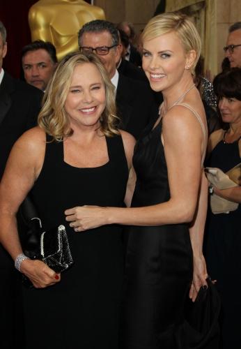 Charlize Theron e razbunata - ce a patit un judecator care a suparat-o