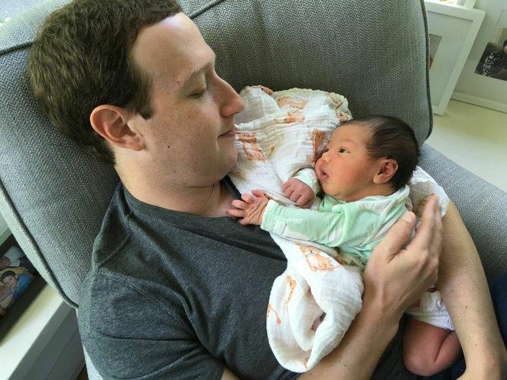 Марк Цукерберг поделился трогательным фото с новорожденной дочерью