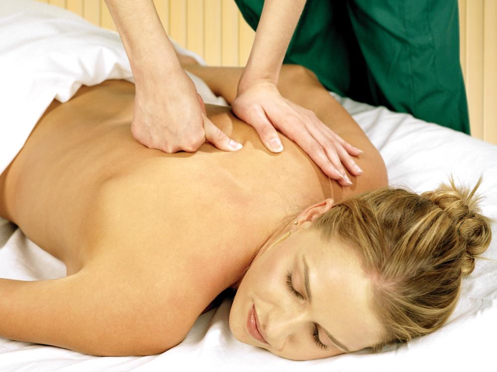 Терапевтический массаж – самый эффективный способ избавиться от болей в спине (ВИДЕО)