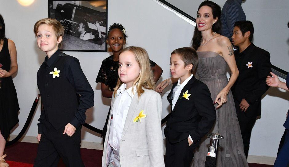 Fetele băieţoase ale Angelinei Jolie au ieşit la cumpărături! Uite cum arată acum
