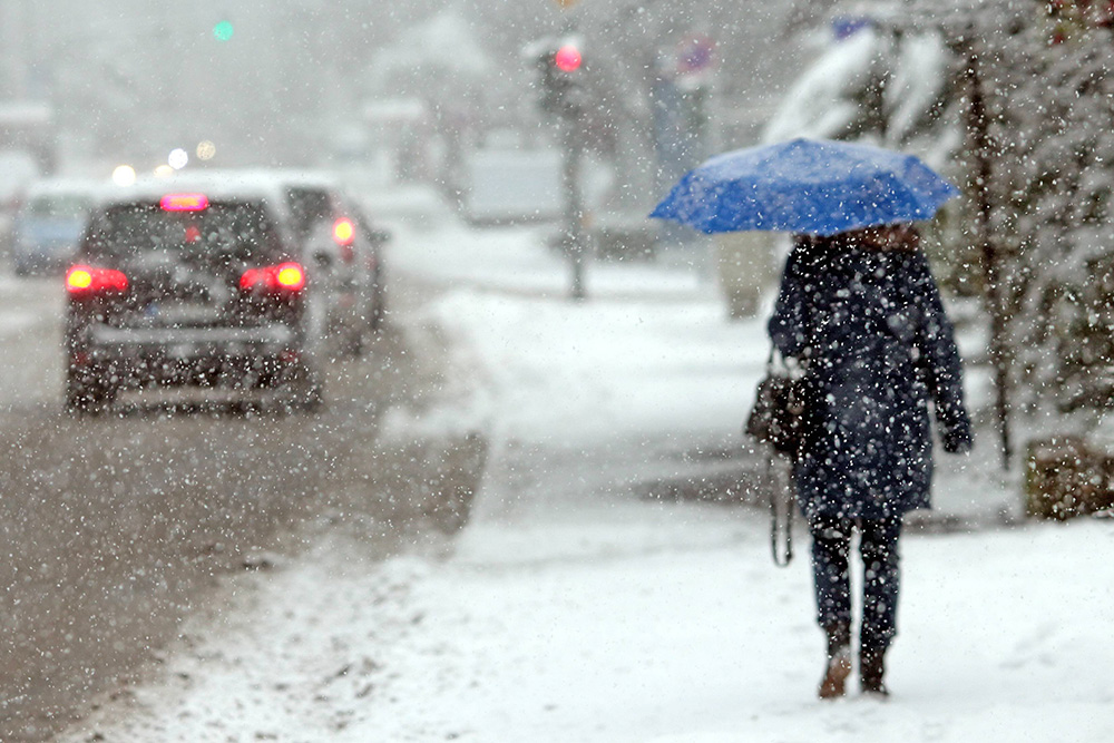 Ne aşteaptă o noapte cu temperaturi scăzute. Când revin ninsorile