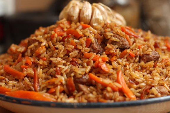 Pilaf uzbec adevărat (Plov)