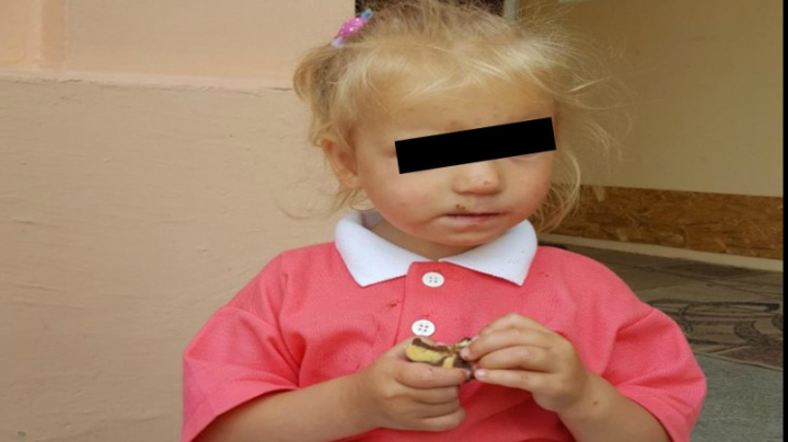 Fetiţa de doi ani, abandonată la Piața Centrală, are o nouă familie