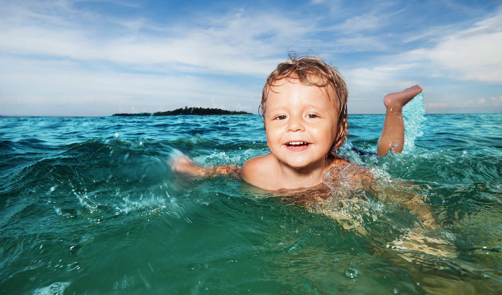 Чем полезна морская вода для ребенка