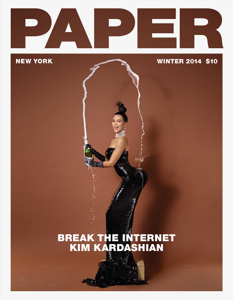 Kardashian a pozat nud cu fața la cameră