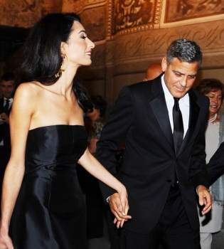 Джордж Клуни и Амаль Аламуддин хотят усыновить ребенка