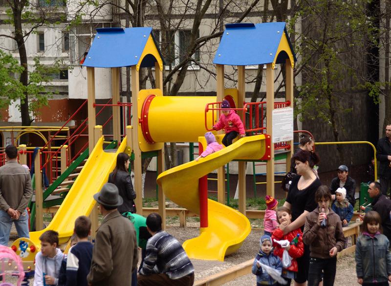 Instalarea terenurilor de joacă și fitness în municipiul Chișinău