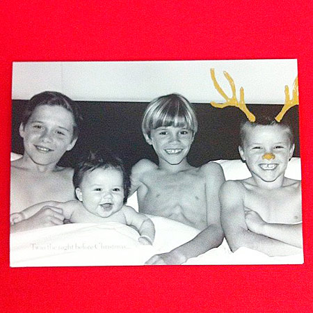 Эксклюзивные рождественские открытки Виктории и Дэвида Бэкхэмов (фото)