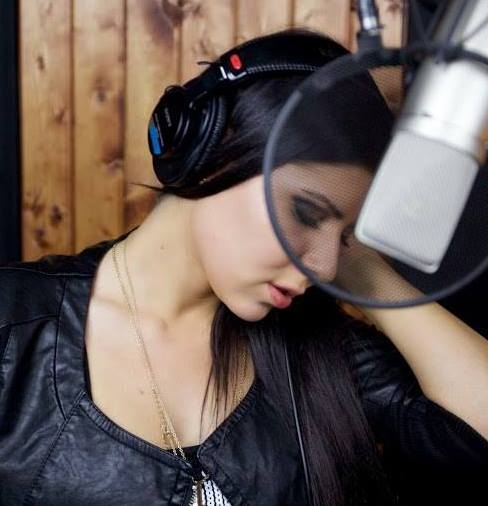Angelika Vee revine cu un nou single în colaborare cu Sasha Lopez