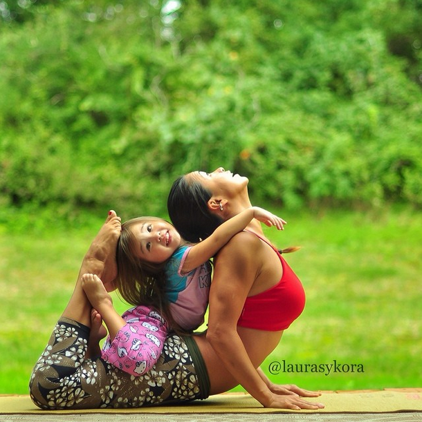 Йога-инстаграм мамы и дочки покорил мир