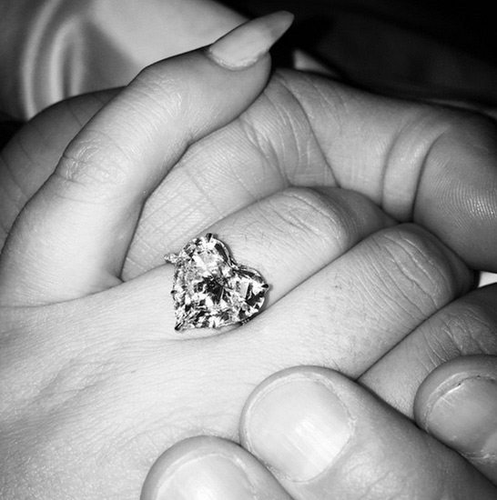 Lady Gaga s-a logodit! A primit inelul mult așteptat