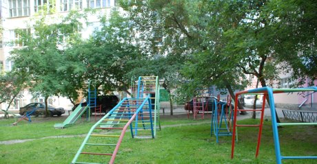 В Кишиневе самому чистому двору помогут с обустройством детских площадок