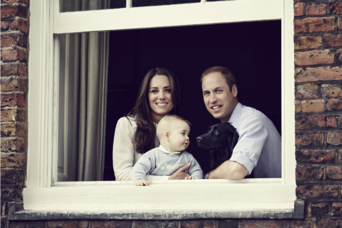 Принц Уильям и Кейт Миддлтон показали фото с подросшим принцем Джорджем