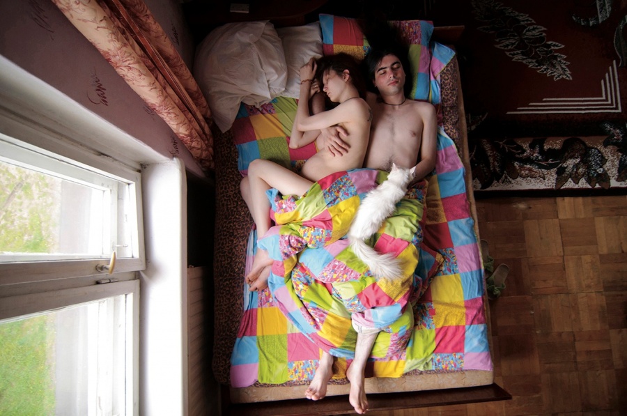 20 прекрасных снимков спящих пар, которые готовятся стать родителями