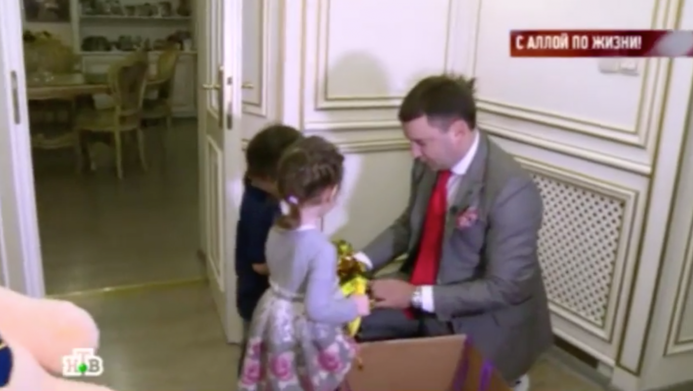 Филипп Киркоров показал дочь и сына