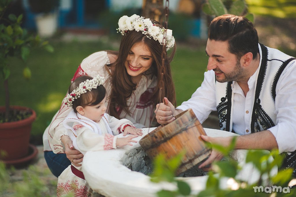 Family Portrait: Adrian Ursu și Irina Negară