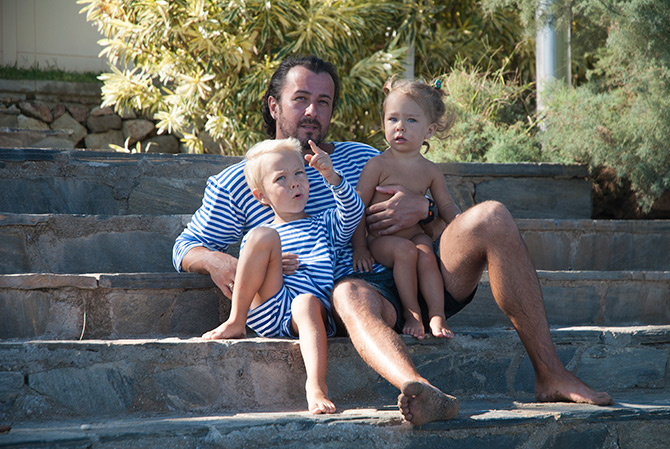 Family Portrait: Eugen și Iulia Perov