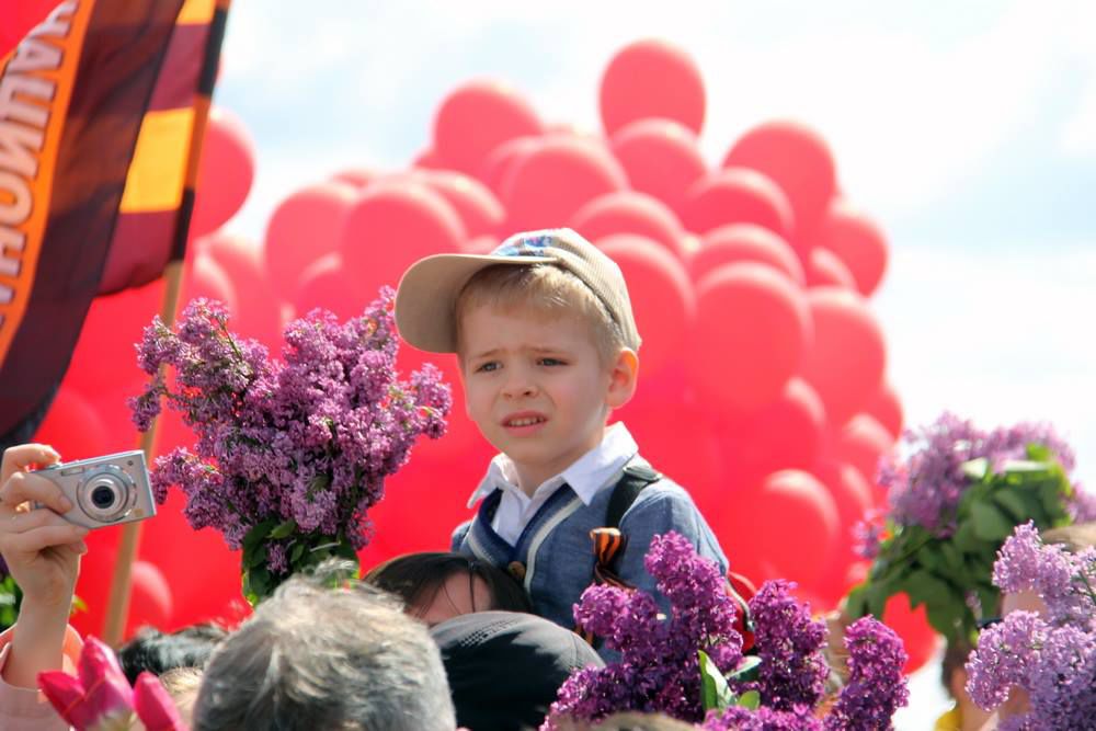 Фоторепортаж: Как Кишинев отметил День Победы