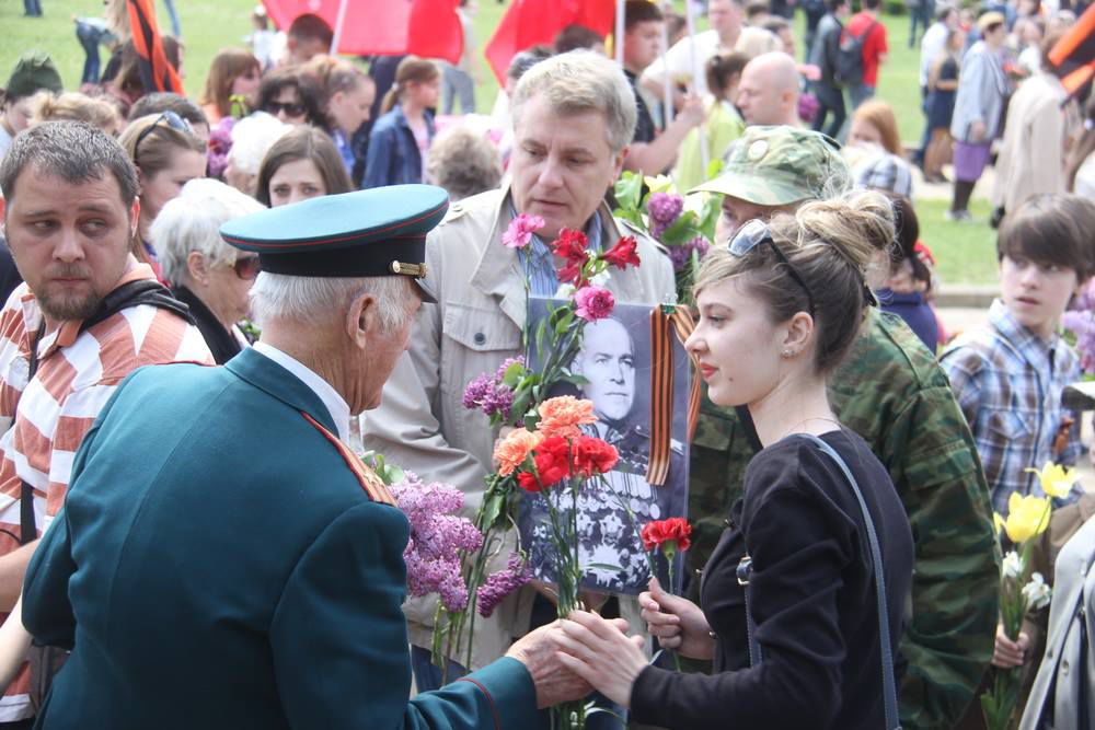 Фоторепортаж: Как Кишинев отметил День Победы