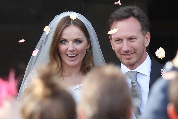 Fosta solista "Spice Girls" s-a casatorit cu un multimilionar! Ce rochie de mireasa a purtat - FOTO